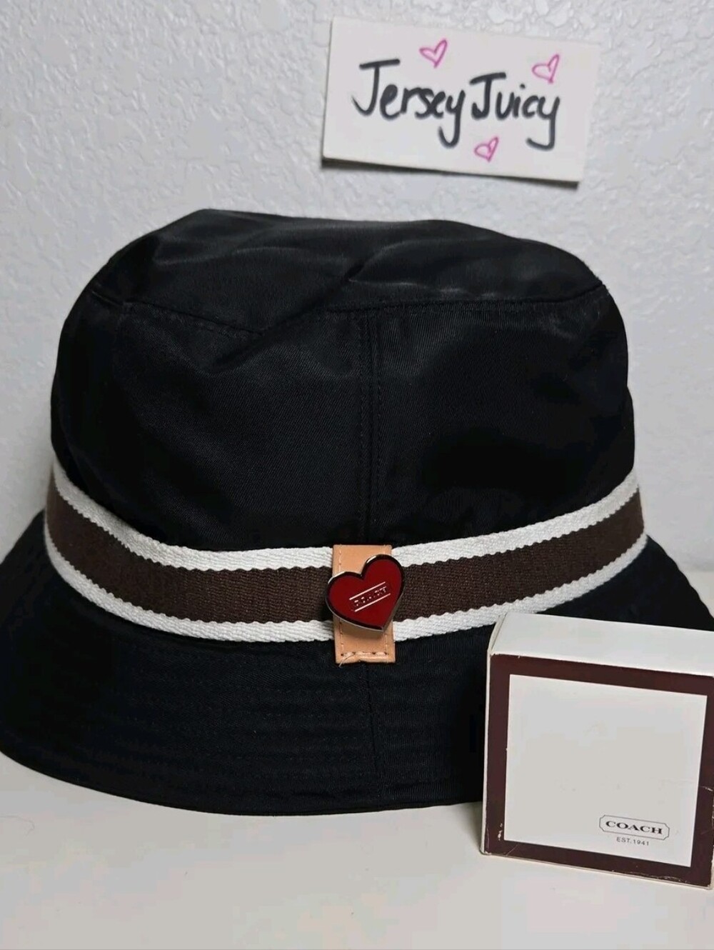COACH Nylon Bucket Hat Logo Heart Pin Y2K